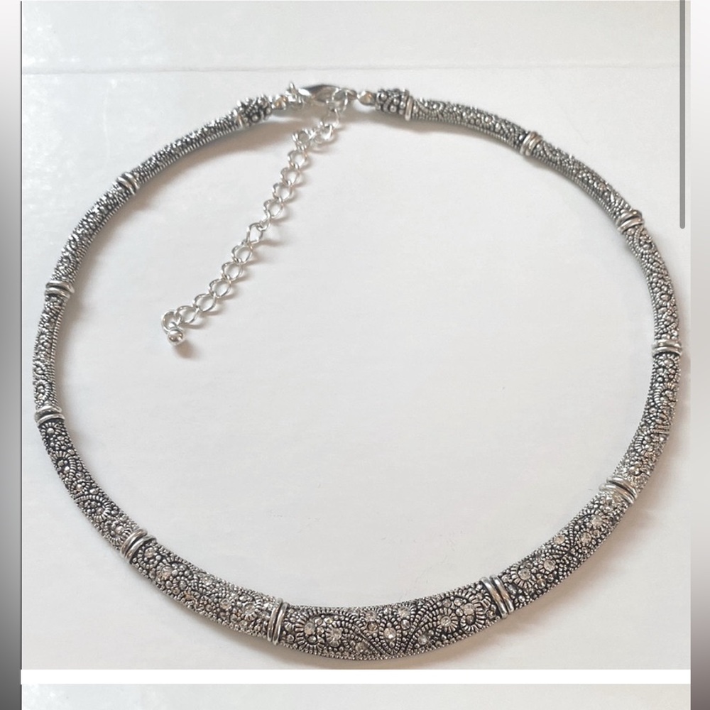 Premier Design Elegant Silver tone Women's Necklace